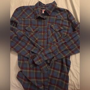 Wrangler Blue and Burgundy Plaid Button Down Shirt